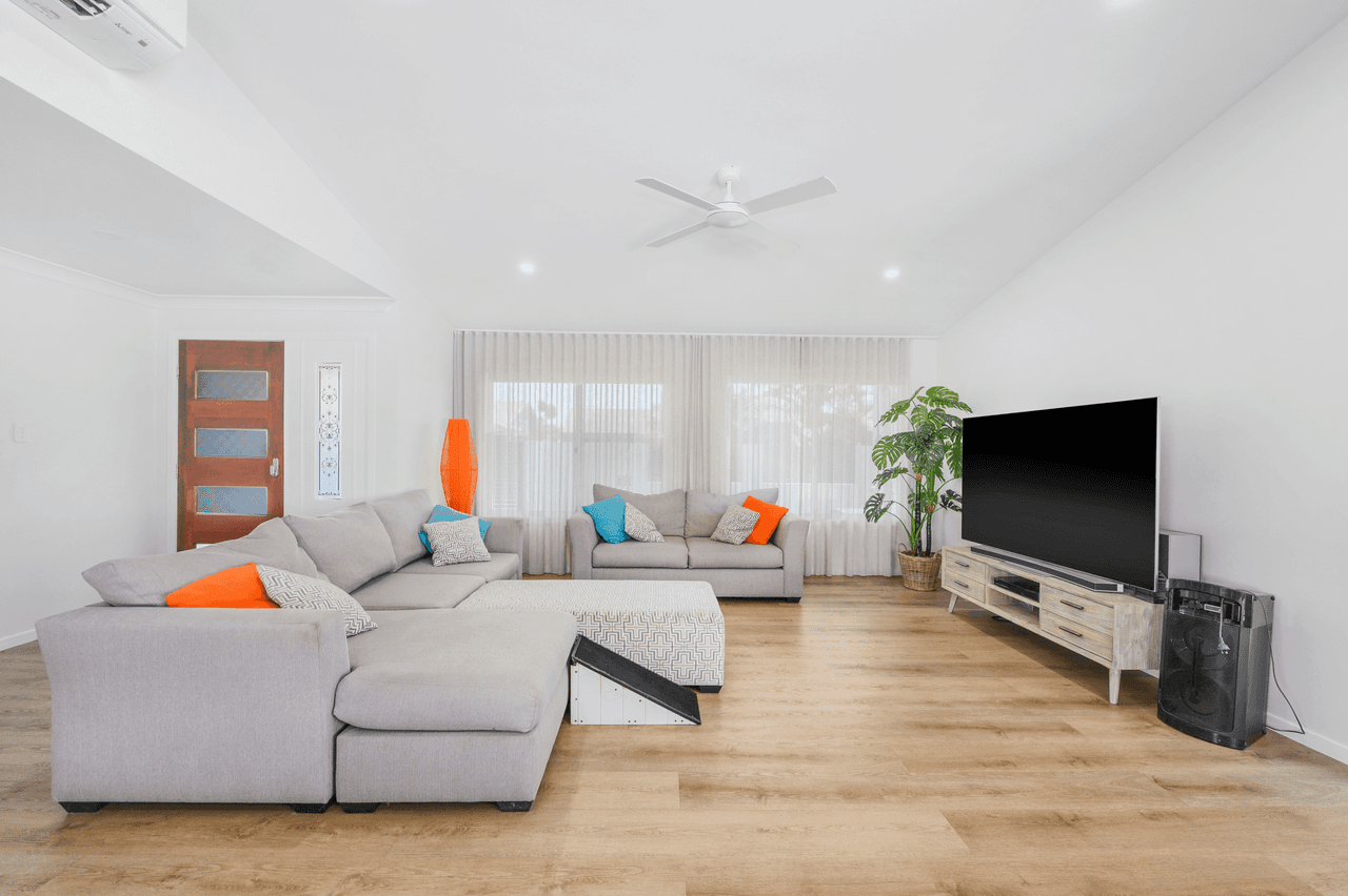 3 Oriole Court, BURLEIGH WATERS, QLD 4220