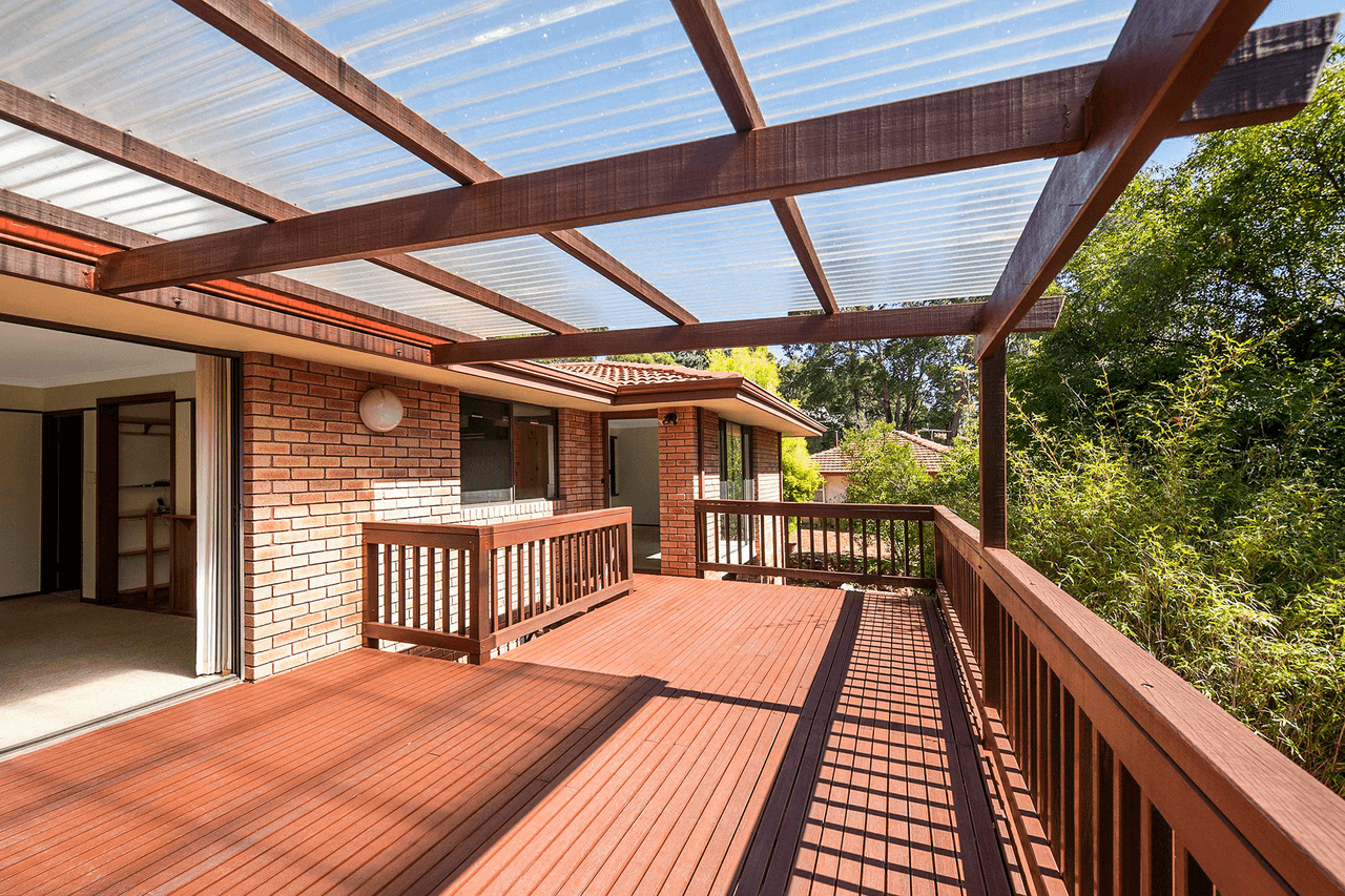 14 Lawley Road, LESMURDIE, WA 6076