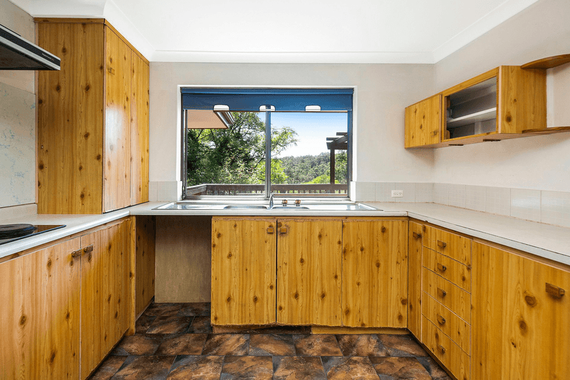 14 Lawley Road, LESMURDIE, WA 6076