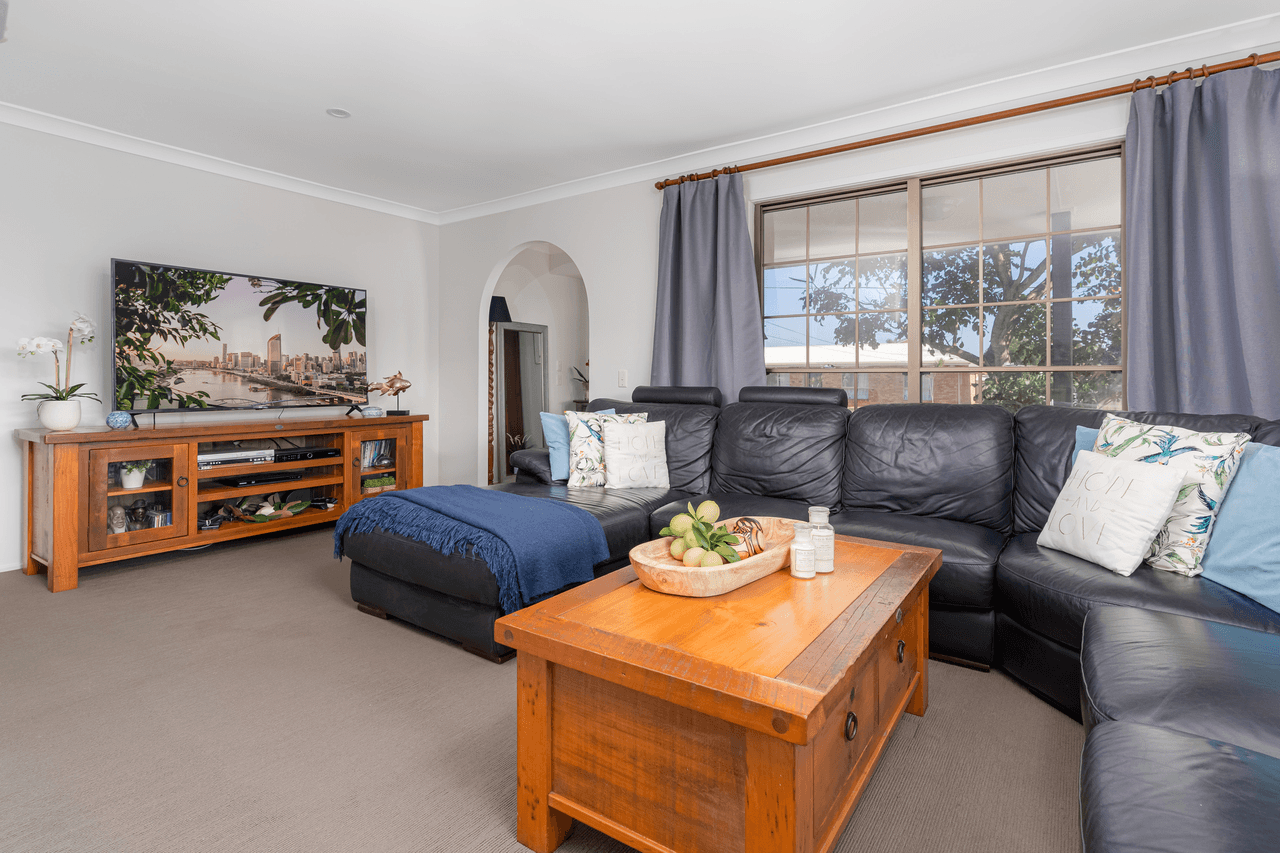 1 Epson Court, DAISY HILL, QLD 4127