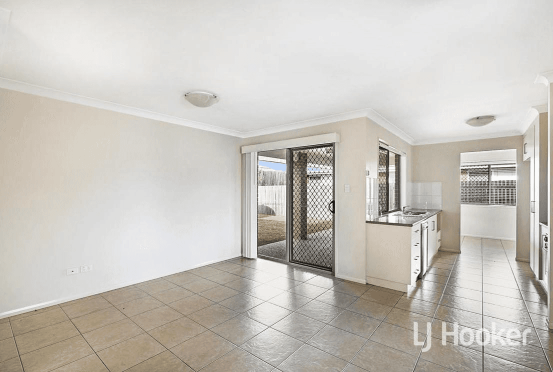 7 Kurrawa Crescent, GLENVALE, QLD 4350