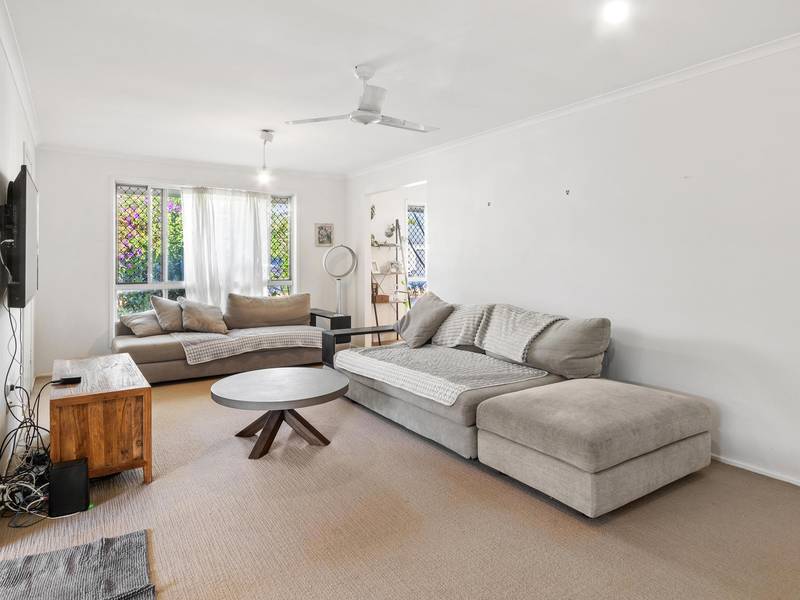 15 Grevillia Avenue, Southport, QLD 4215