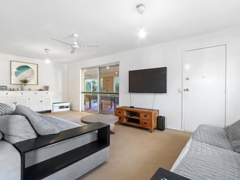 15 Grevillia Avenue, Southport, QLD 4215