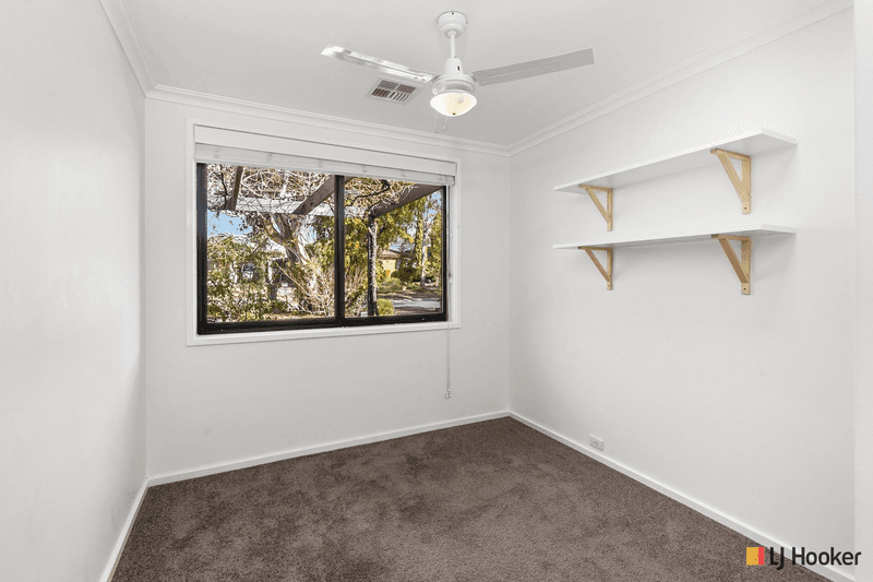 5 Gibbes Place, WEETANGERA, ACT 2614