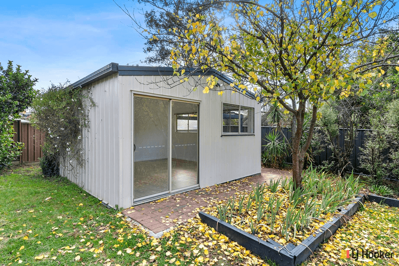 5 Gibbes Place, WEETANGERA, ACT 2614