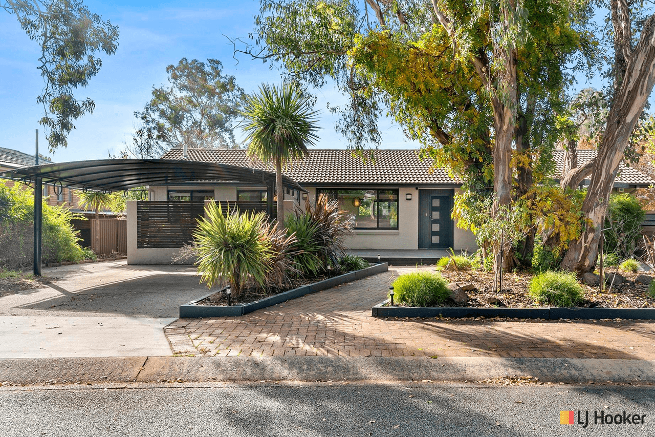 5 Gibbes Place, WEETANGERA, ACT 2614