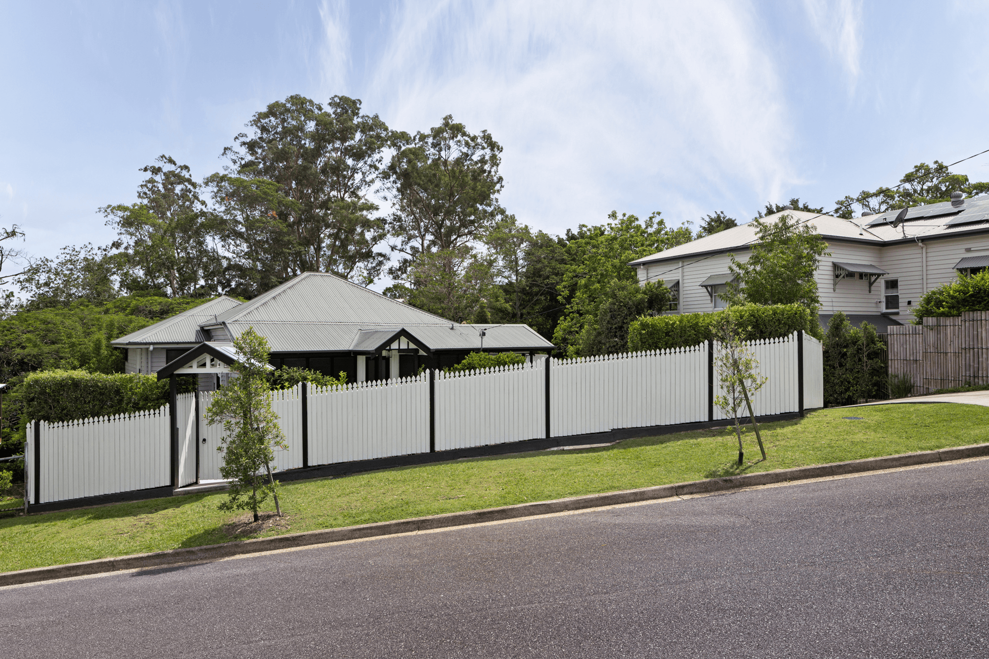 77 Northam Avenue, BARDON, QLD 4065