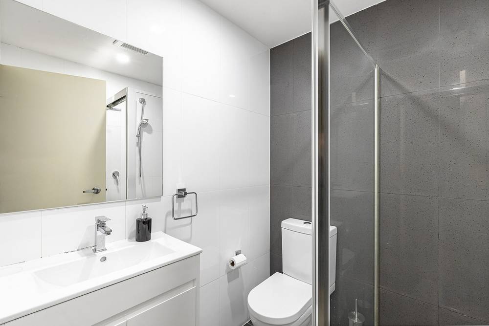 202/8 Cornelia Road, Toongabbie, NSW 2146