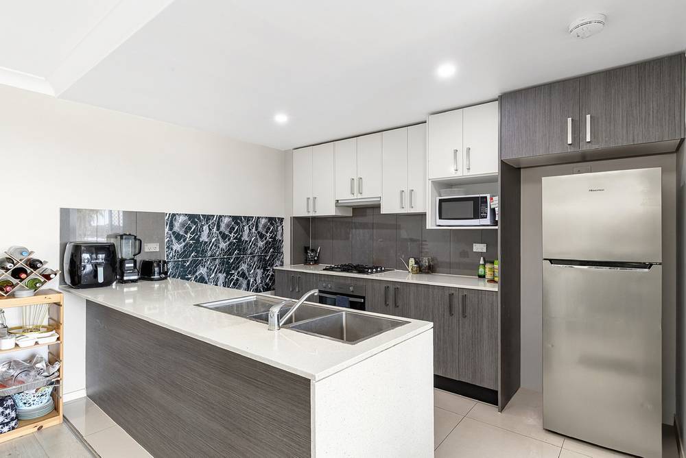 202/8 Cornelia Road, Toongabbie, NSW 2146