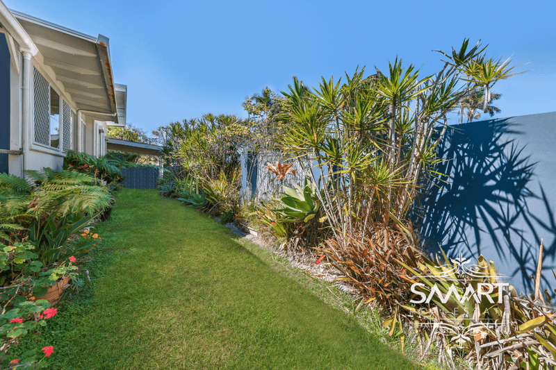 33 Heydon Avenue, LABRADOR, QLD 4215