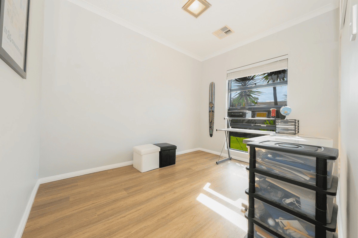 15 Balicup Way, LAKELANDS, WA 6180