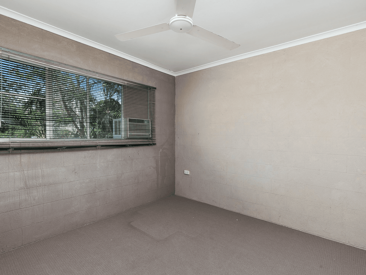 2/21 Bouganvillea Street, HOLLOWAYS BEACH, QLD 4878