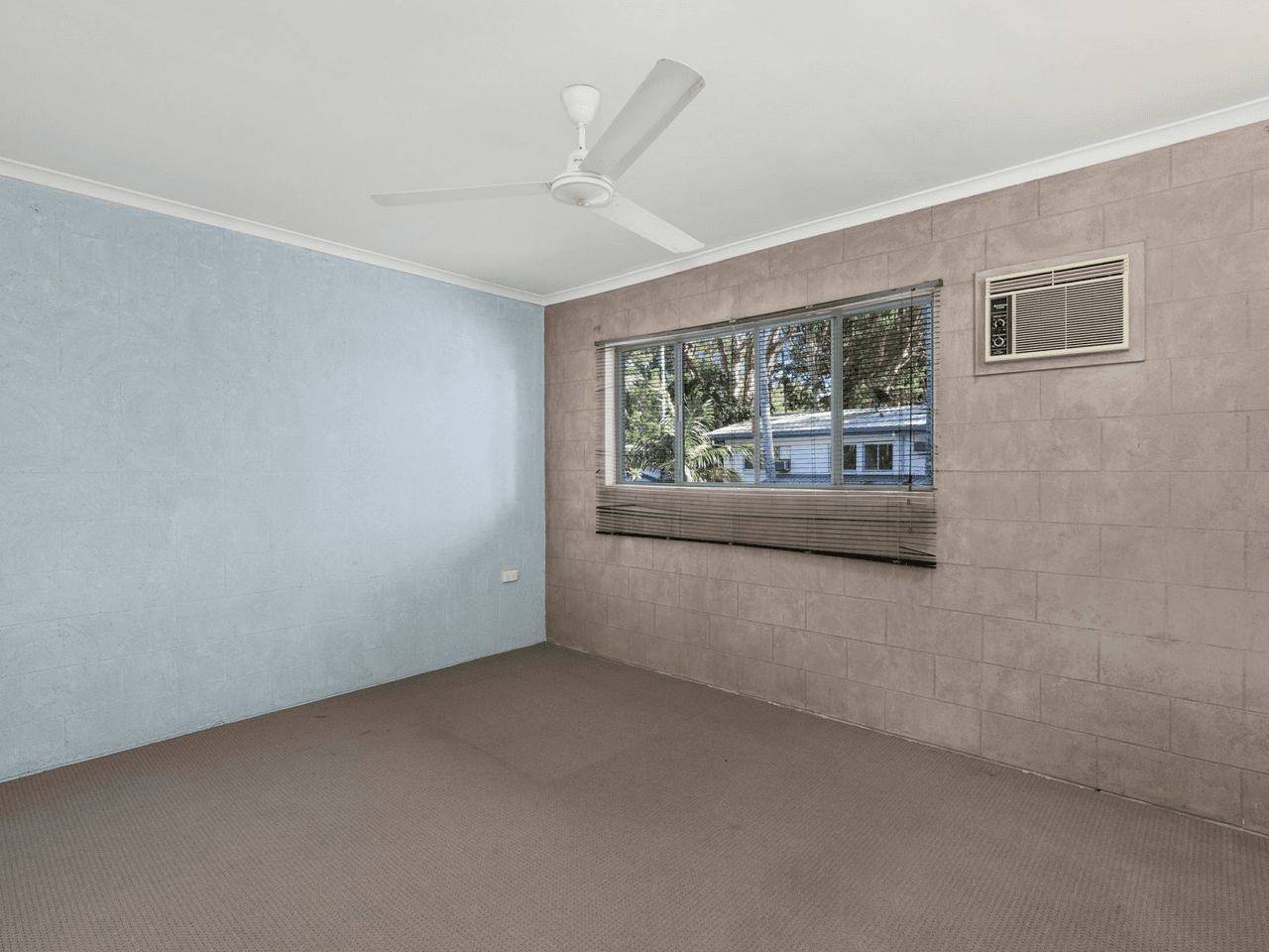 2/21 Bouganvillea Street, HOLLOWAYS BEACH, QLD 4878