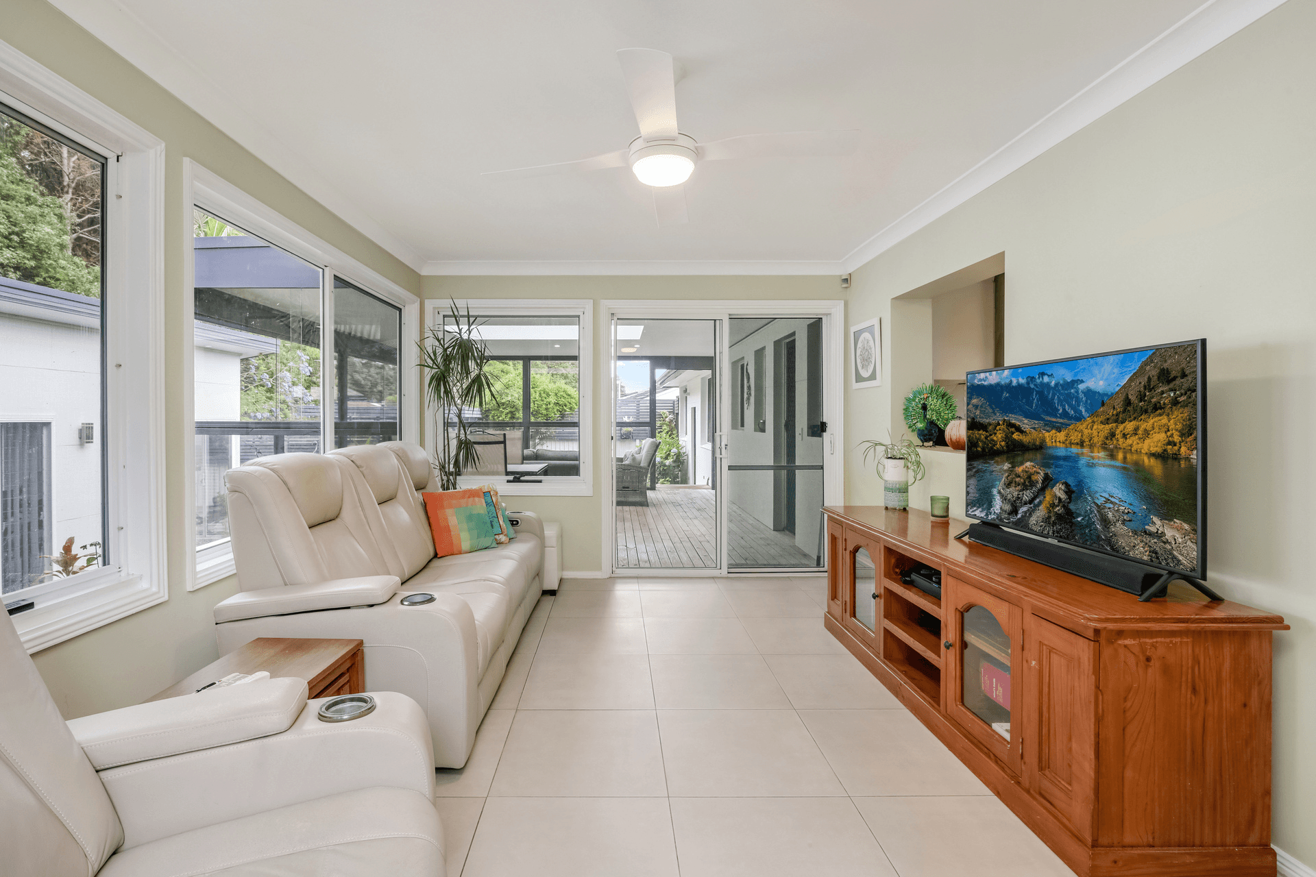 48 Mooramba Avenue, North Gosford, NSW 2250