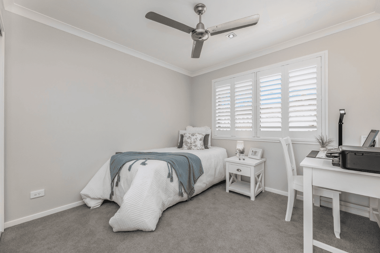 38 Pembroke Avenue, PELICAN WATERS, QLD 4551