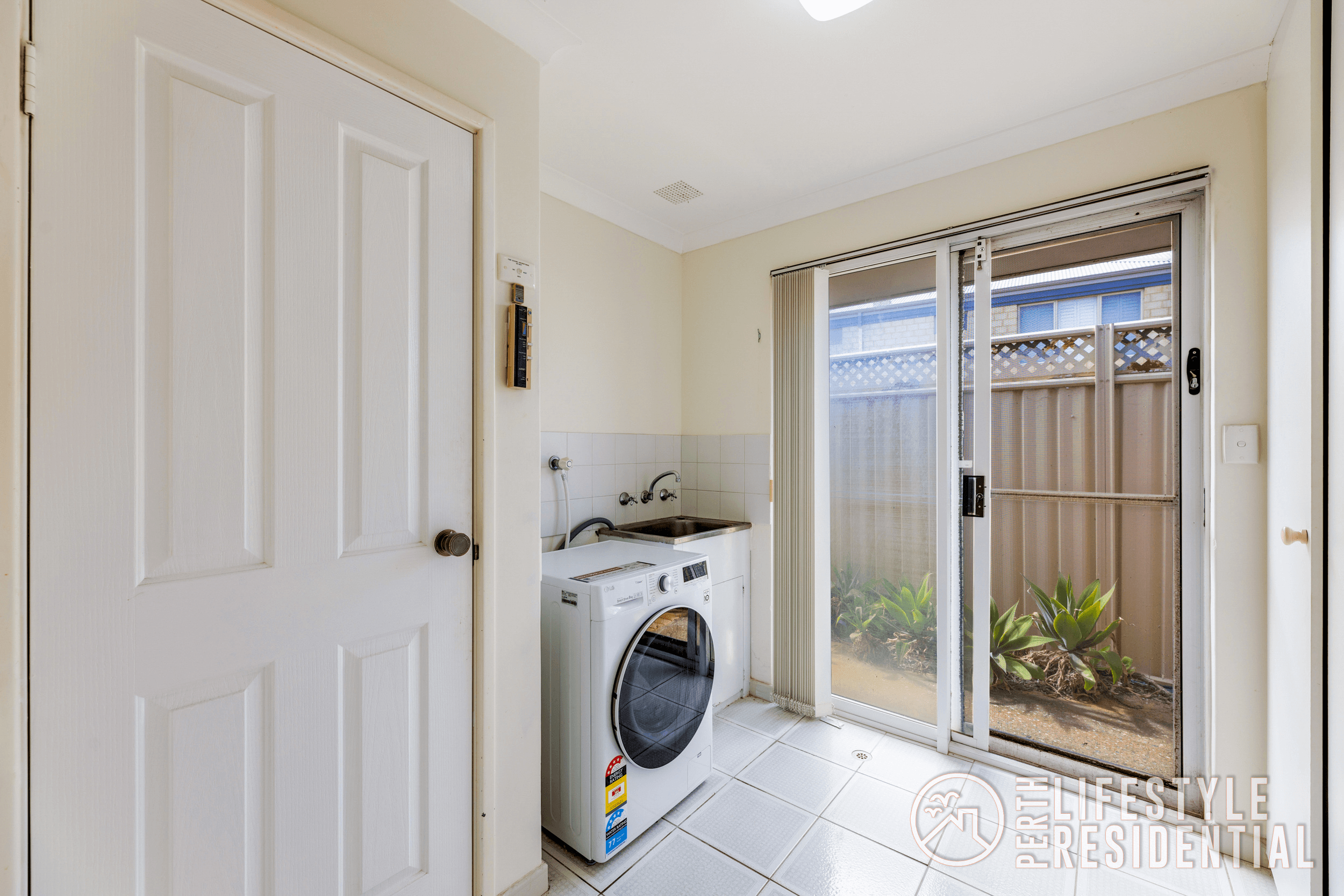 80 Damepattie Drive, TWO ROCKS, WA 6037