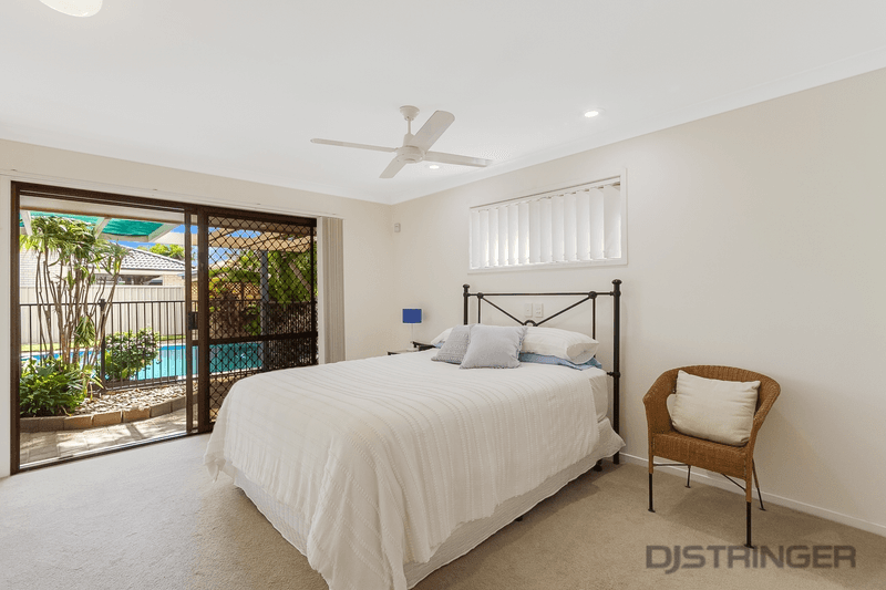 5 Chestnut Street, Elanora, QLD 4221