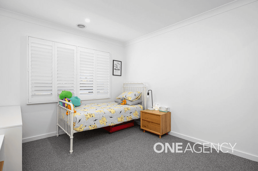 2 GASNIER LOOP, BOOROOMA, NSW 2650