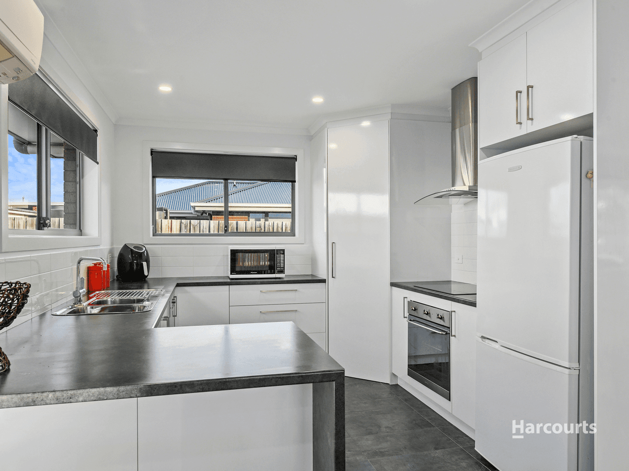 2/7 Walker Street, SORELL, TAS 7172