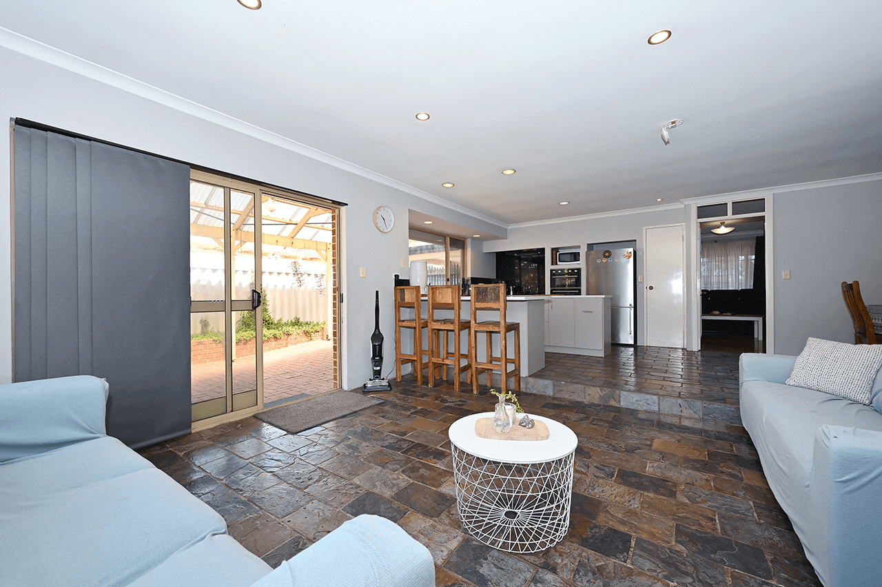 3 Dutton Close, Merriwa, WA 6030