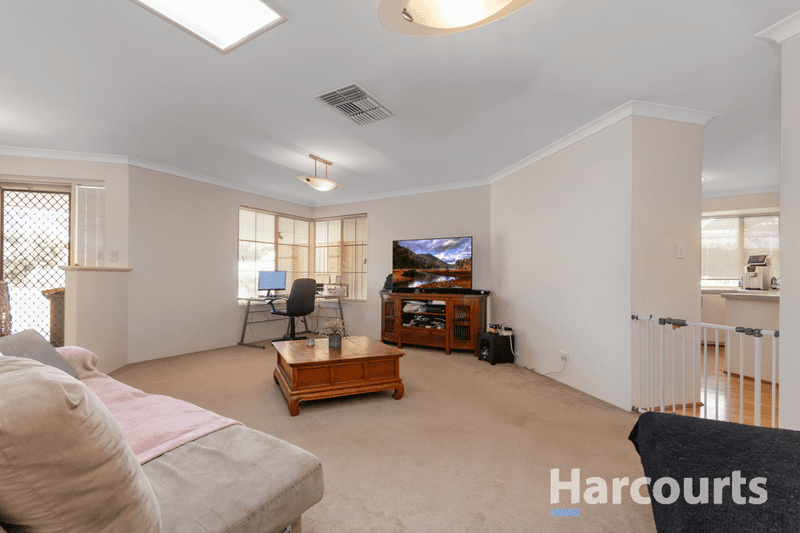 4 Nairana Place, CURRAMBINE, WA 6028