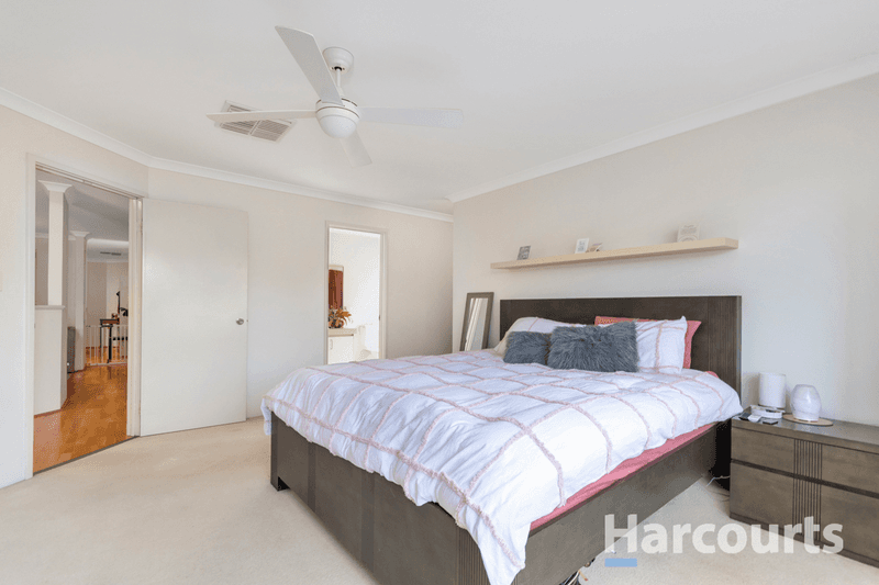 4 Nairana Place, CURRAMBINE, WA 6028