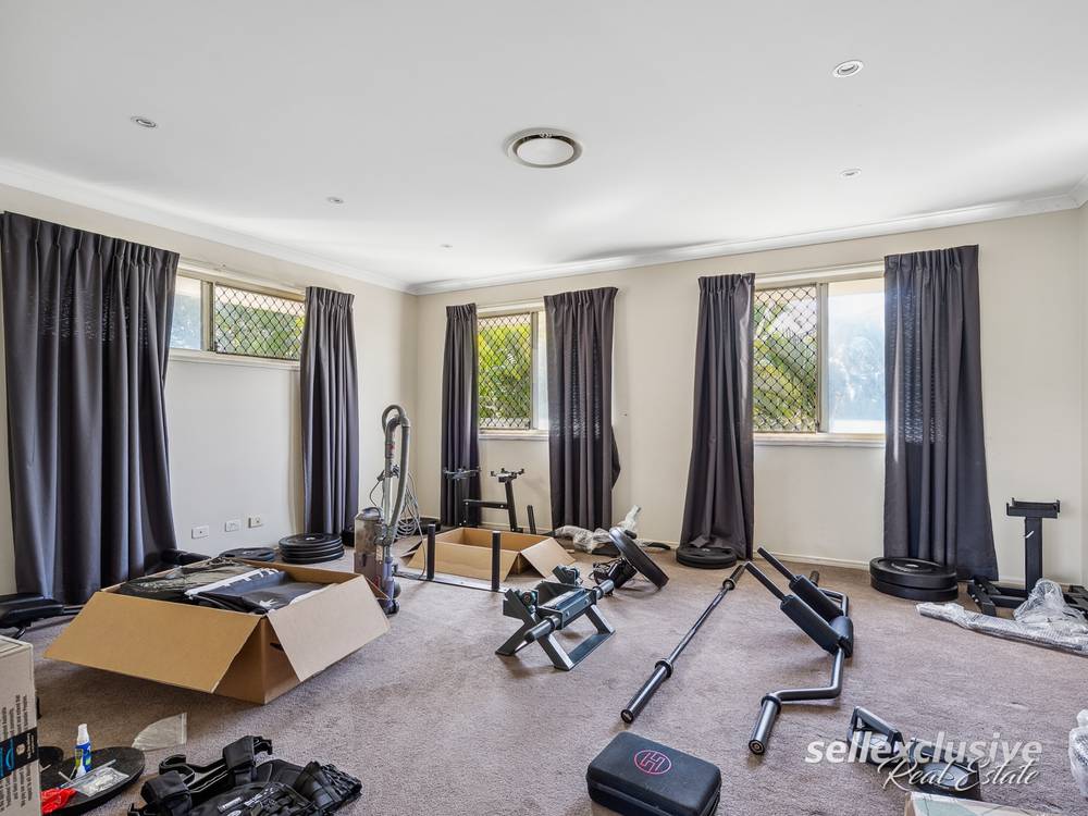 221 Endeavour Drive, Banksia Beach, QLD 4507
