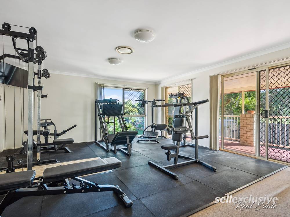 221 Endeavour Drive, Banksia Beach, QLD 4507