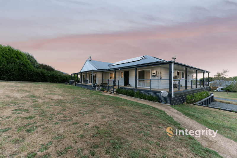 22 Elvin Drive, Kinglake, VIC 3763