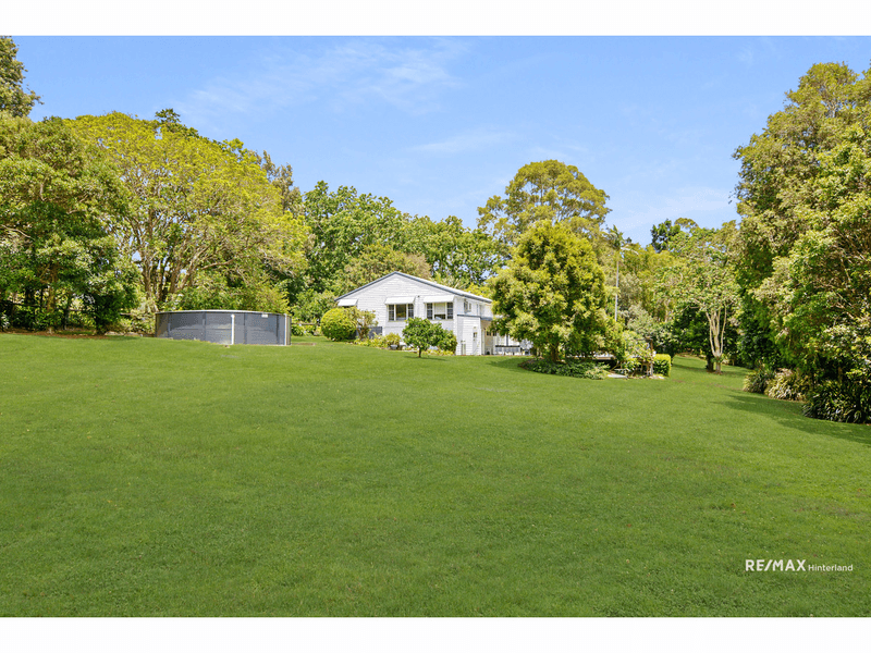 5 Avocado Lane, Maleny, QLD 4552