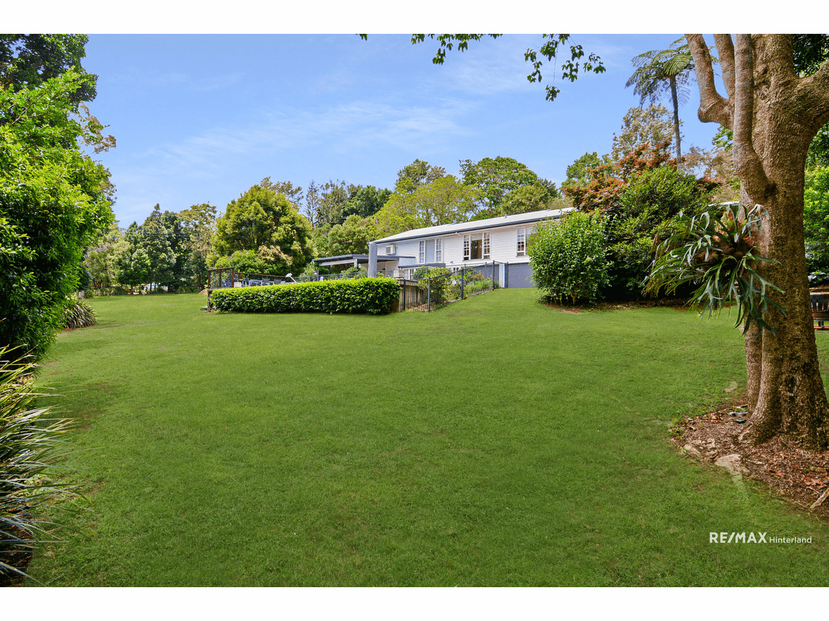 5 Avocado Lane, Maleny, QLD 4552