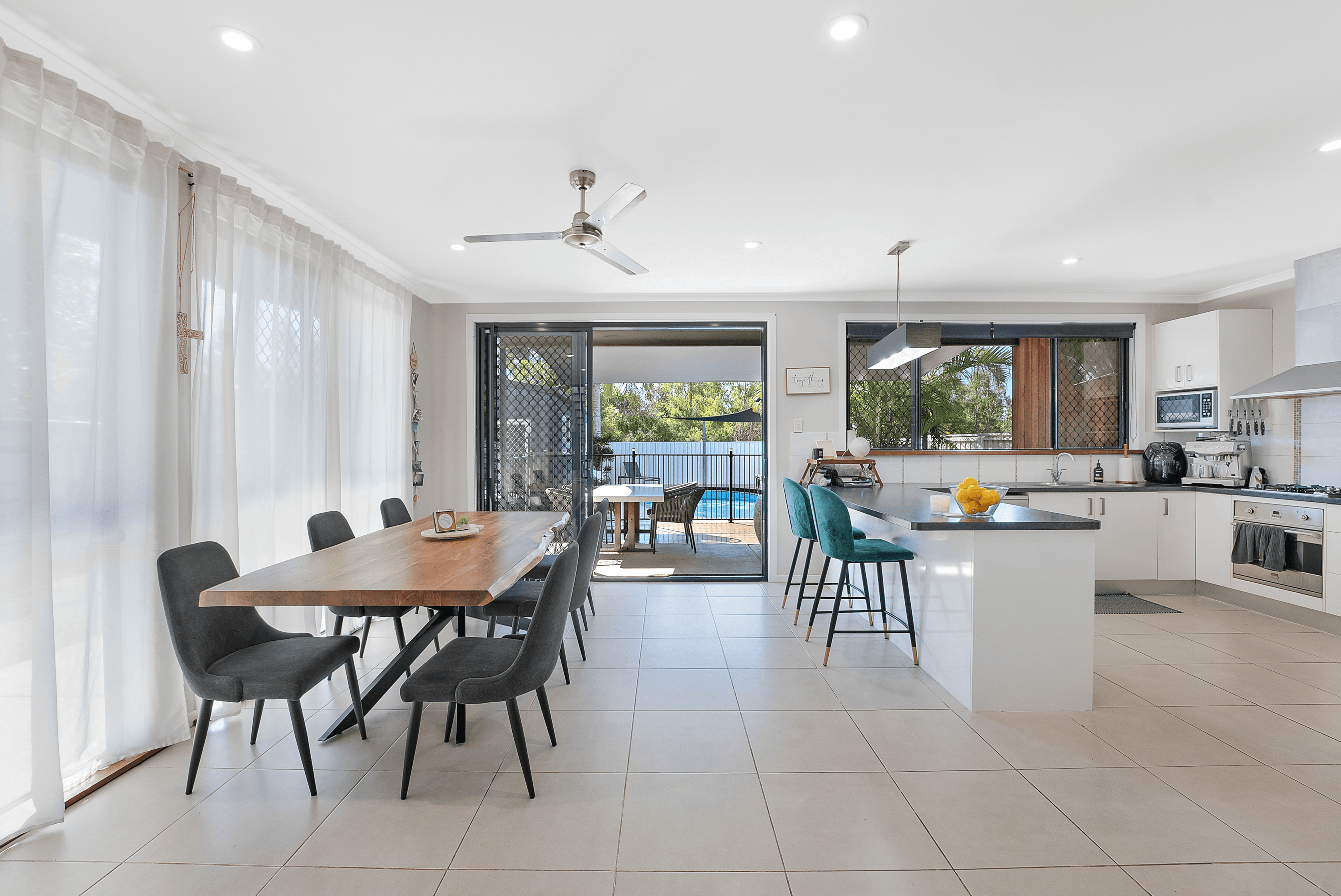 54 Kippa Street, Kippa-Ring, QLD 4021