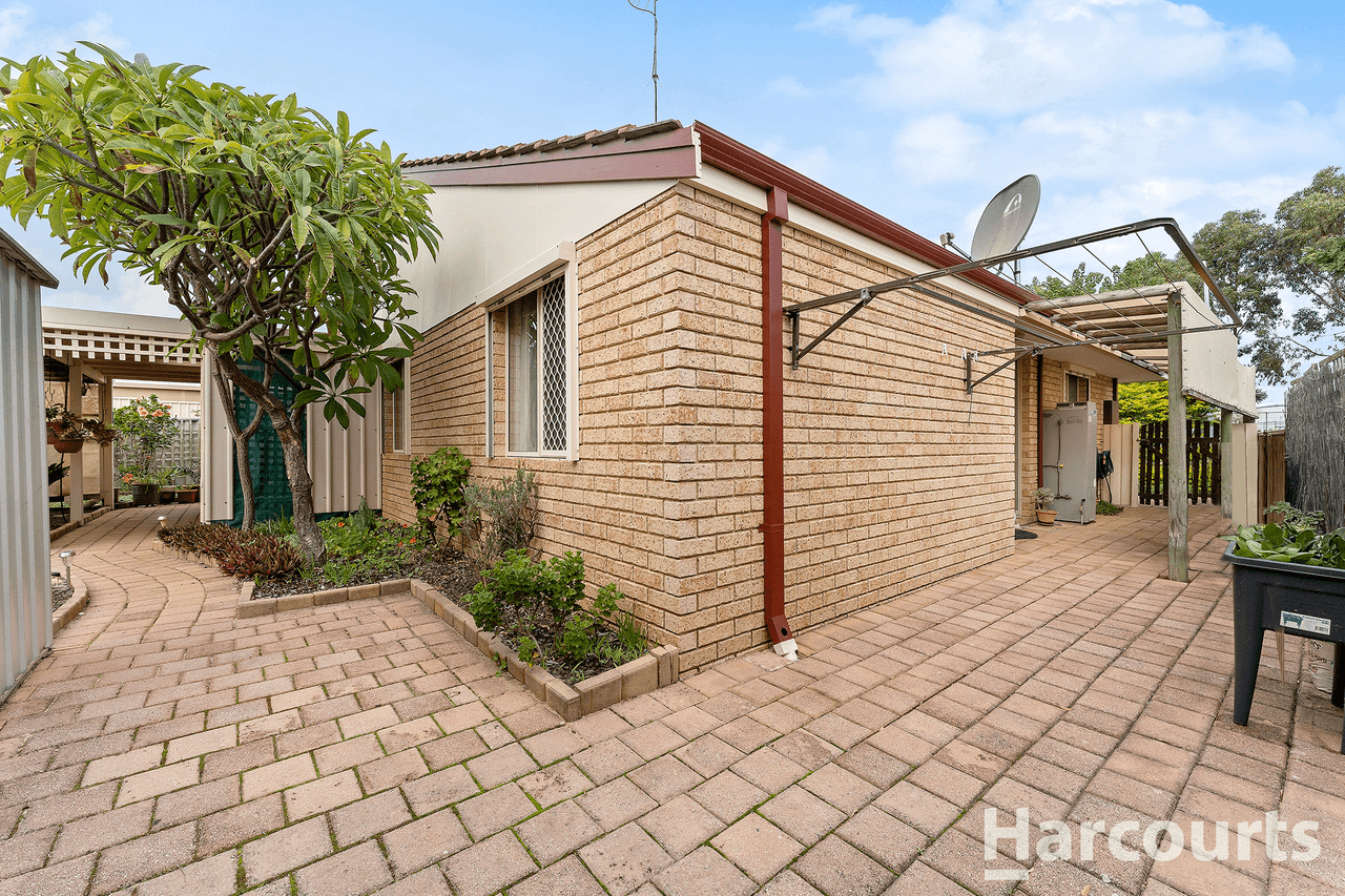 1/3 Fuchsia Place, HALLS HEAD, WA 6210