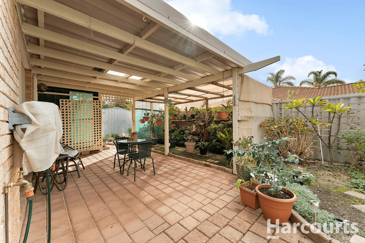 1/3 Fuchsia Place, HALLS HEAD, WA 6210