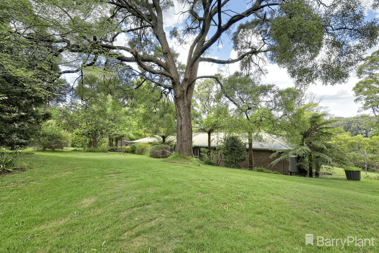 1 Outlook Road, Emerald, VIC 3782