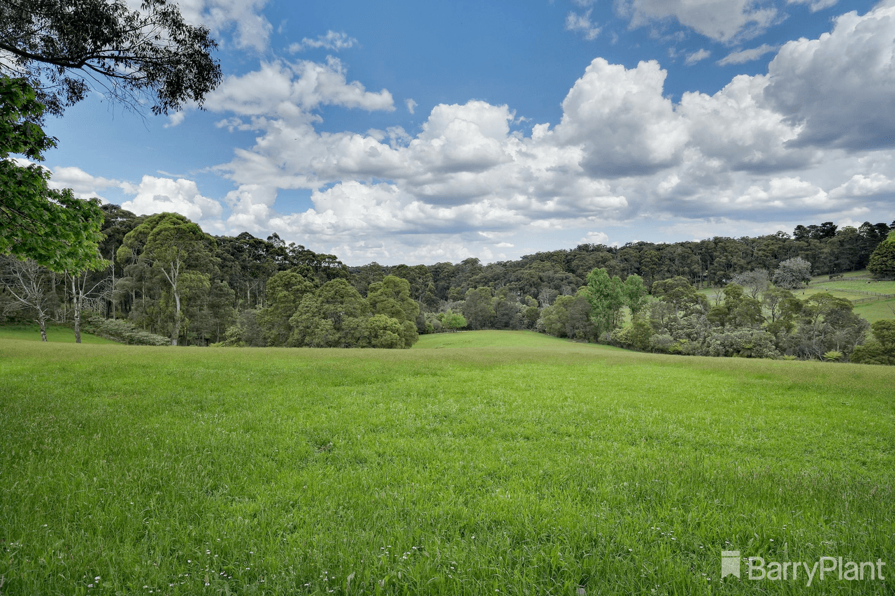 1 Outlook Road, Emerald, VIC 3782