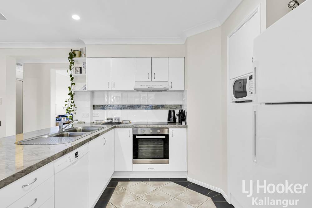 6 Jezebel Place, KALLANGUR, QLD 4503