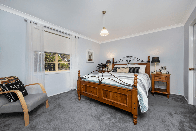 11 Greenoaks Avenue, CHERRYBROOK, NSW 2126