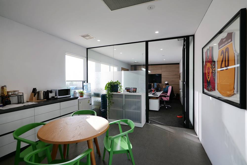 2C Loch Street, Nedlands, WA 6009