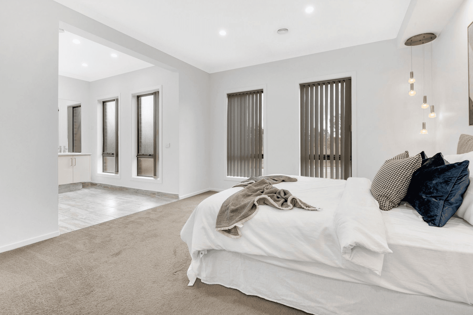 8 Loughton Avenue, EPPING, VIC 3076