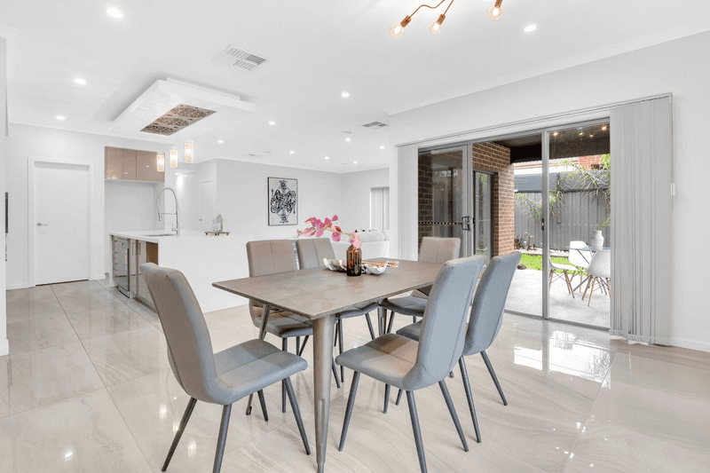 8 Loughton Avenue, EPPING, VIC 3076