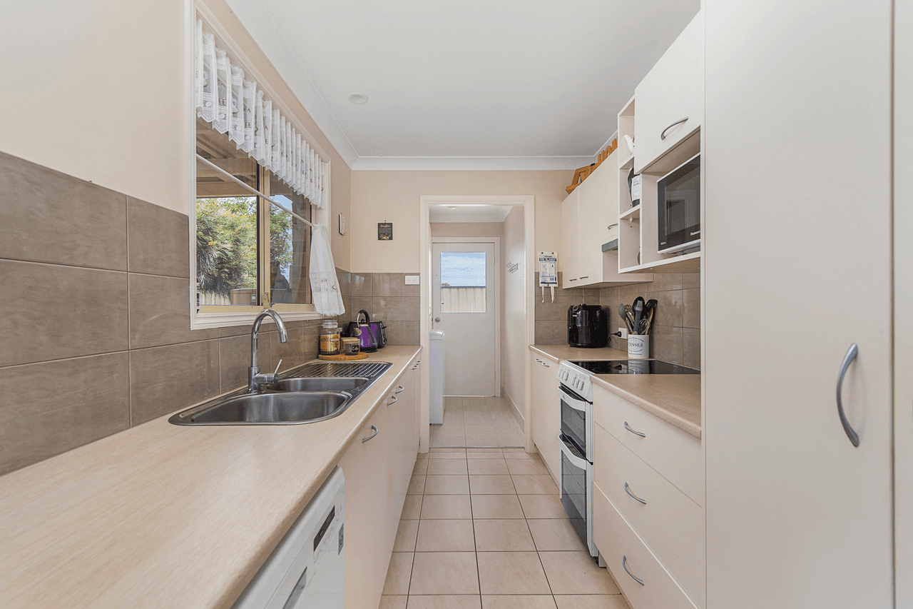 11 Cairncross Place, PORT MACQUARIE, NSW 2444