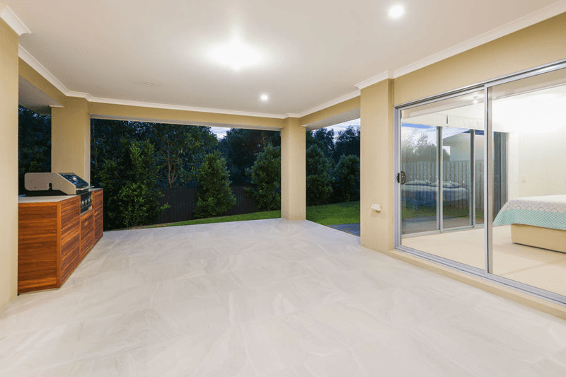 50 Ningaloo Drive, PIMPAMA, QLD 4209