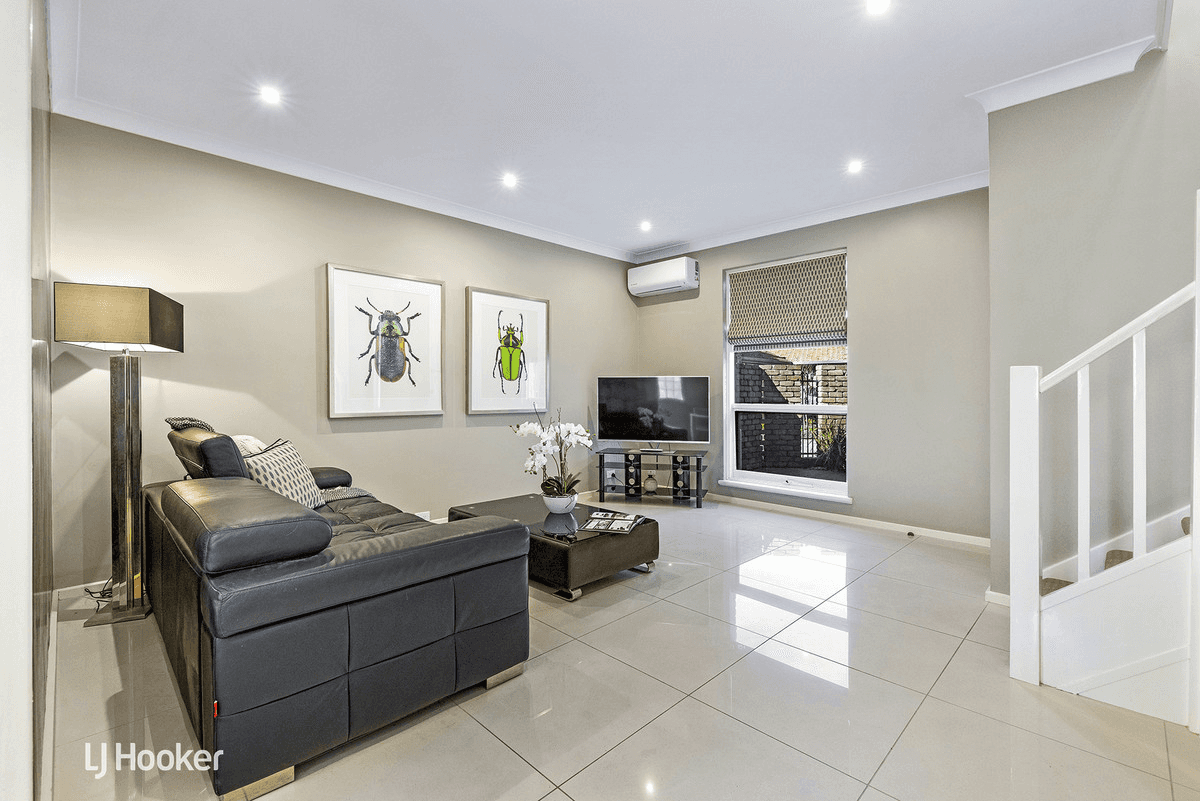 3/16 Moseley Street, GLENELG, SA 5045