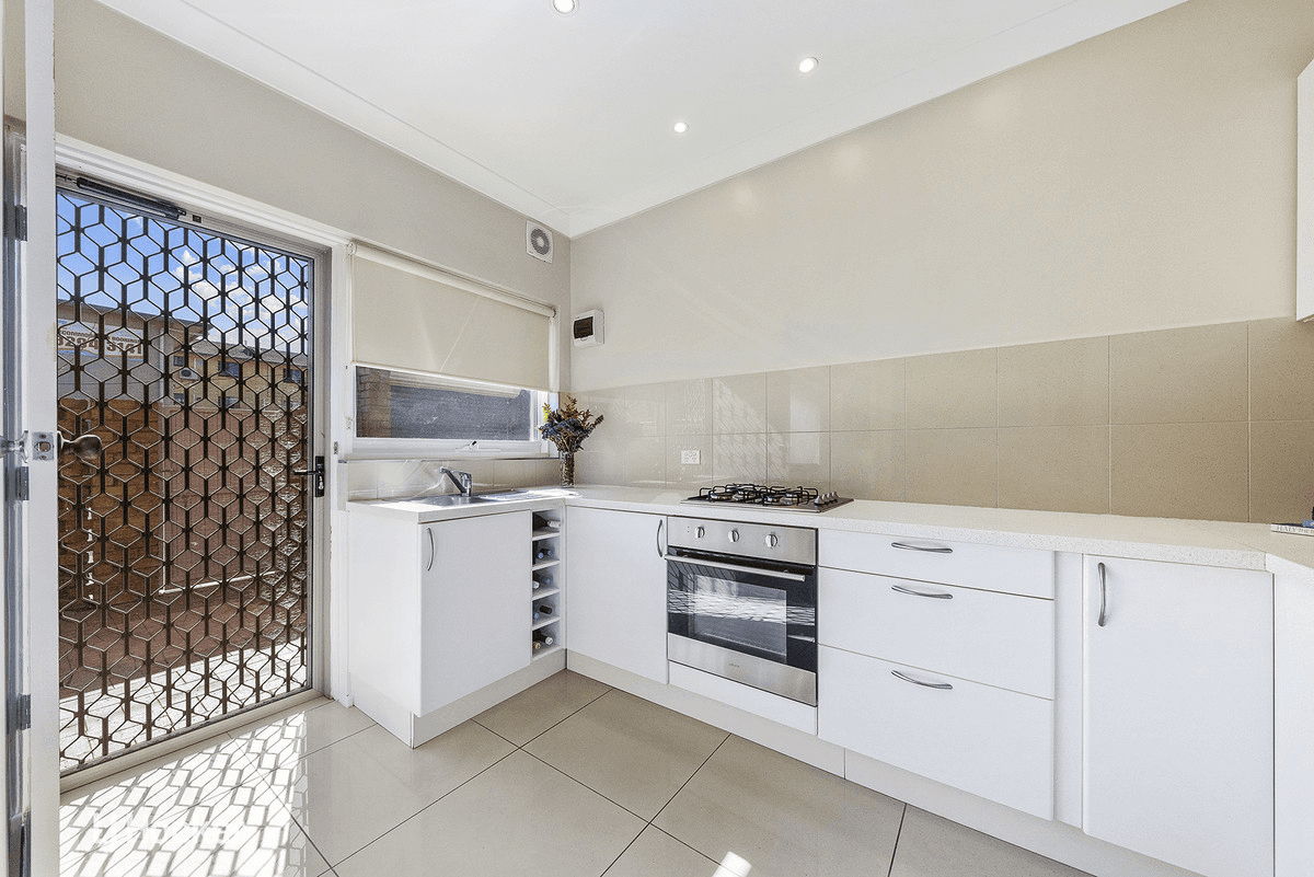 3/16 Moseley Street, GLENELG, SA 5045