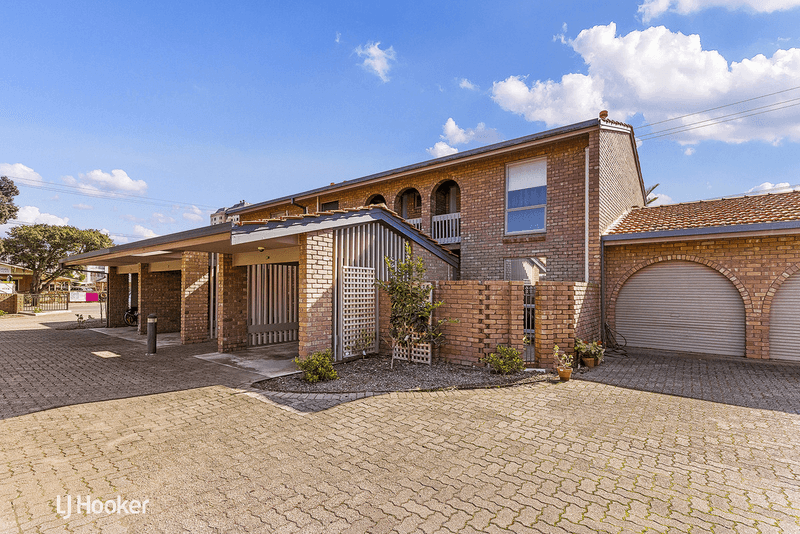 3/16 Moseley Street, GLENELG, SA 5045