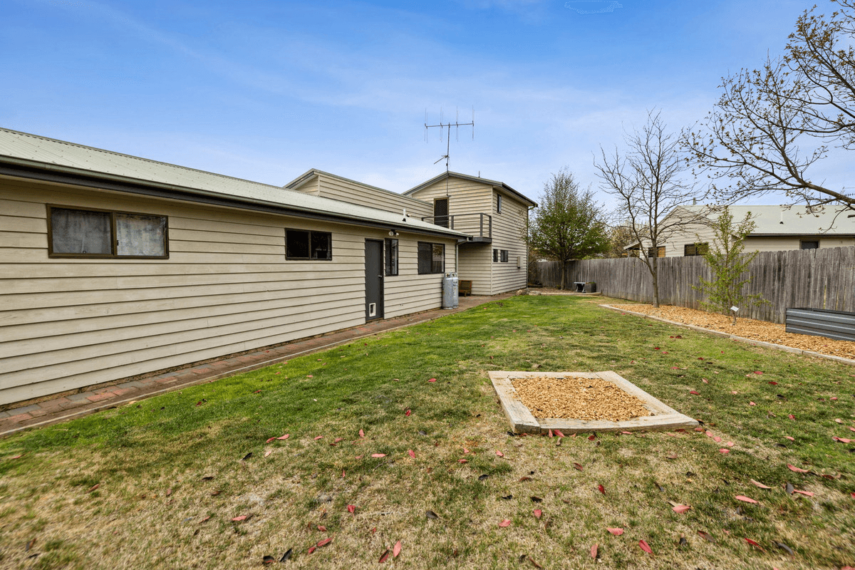 24 Oliver Street, Berridale, NSW 2628