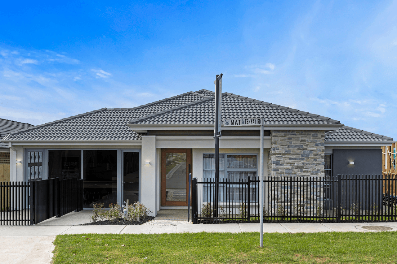 9 Maton Street, Greenvale, VIC 3059