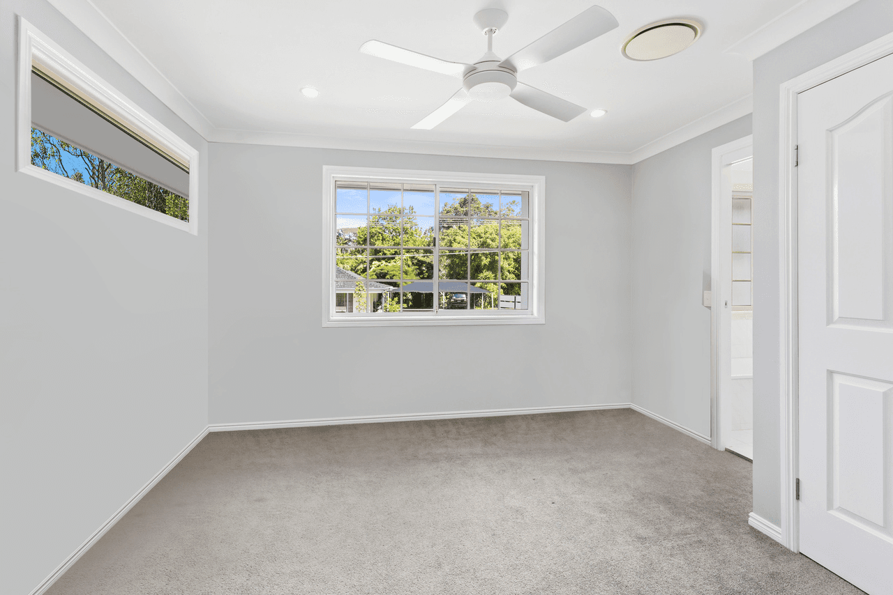 43 Wallaby Drive, MUDGEERABA, QLD 4213