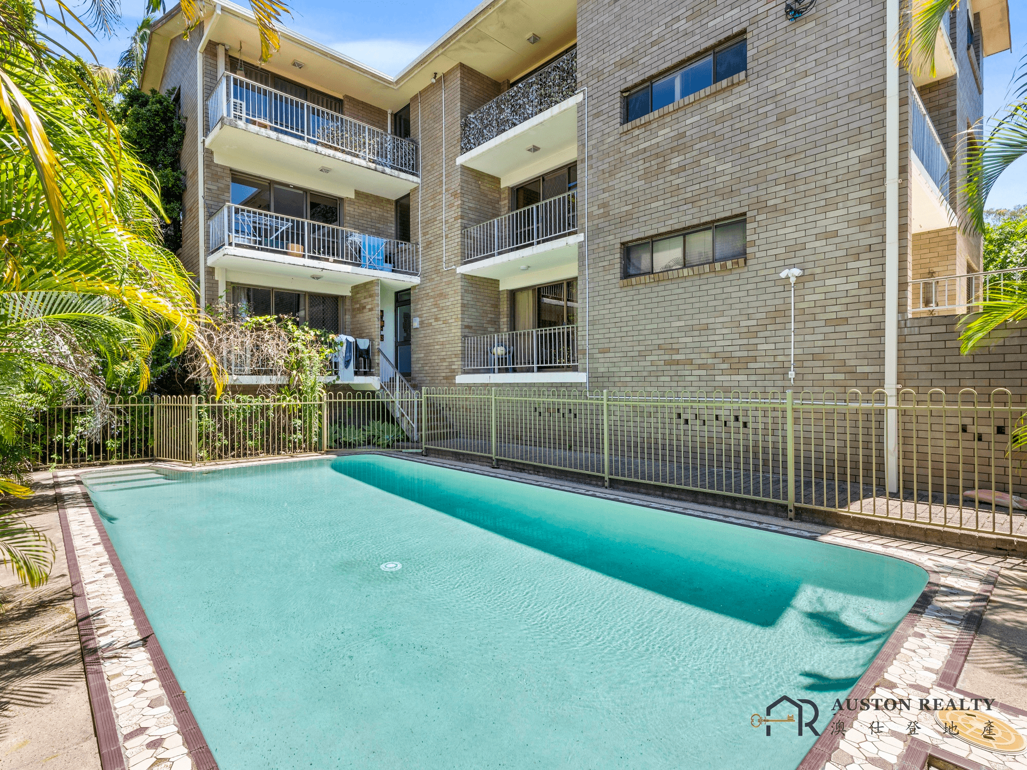 3/16 ROSEWOOD AVENUE, BROADBEACH, QLD 4218